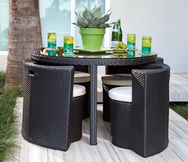 Make a Small Outdoor Space Look Bigger | Outdoor Furniture ...